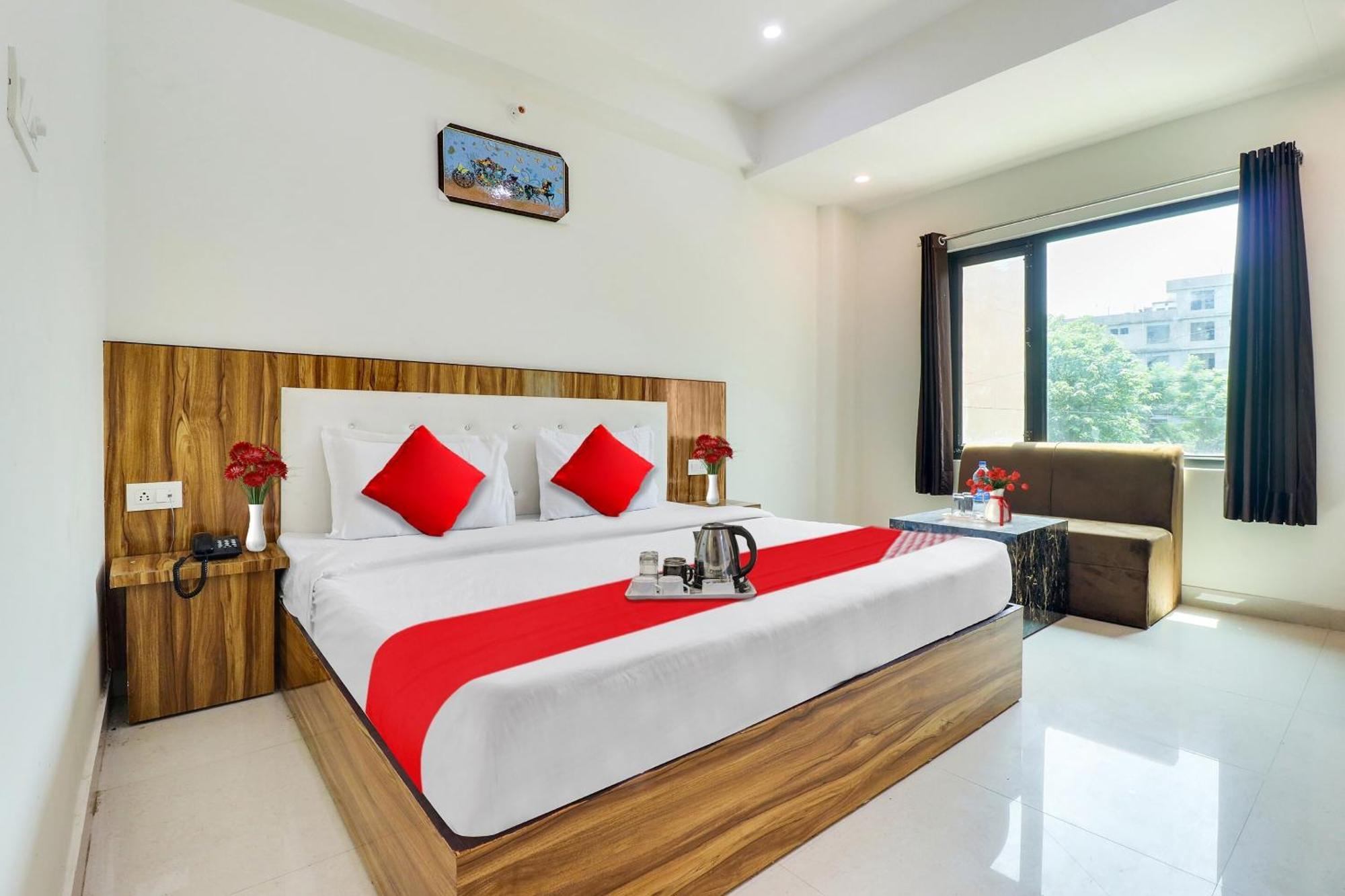 Hotel O La Plazo Haridwār Esterno foto