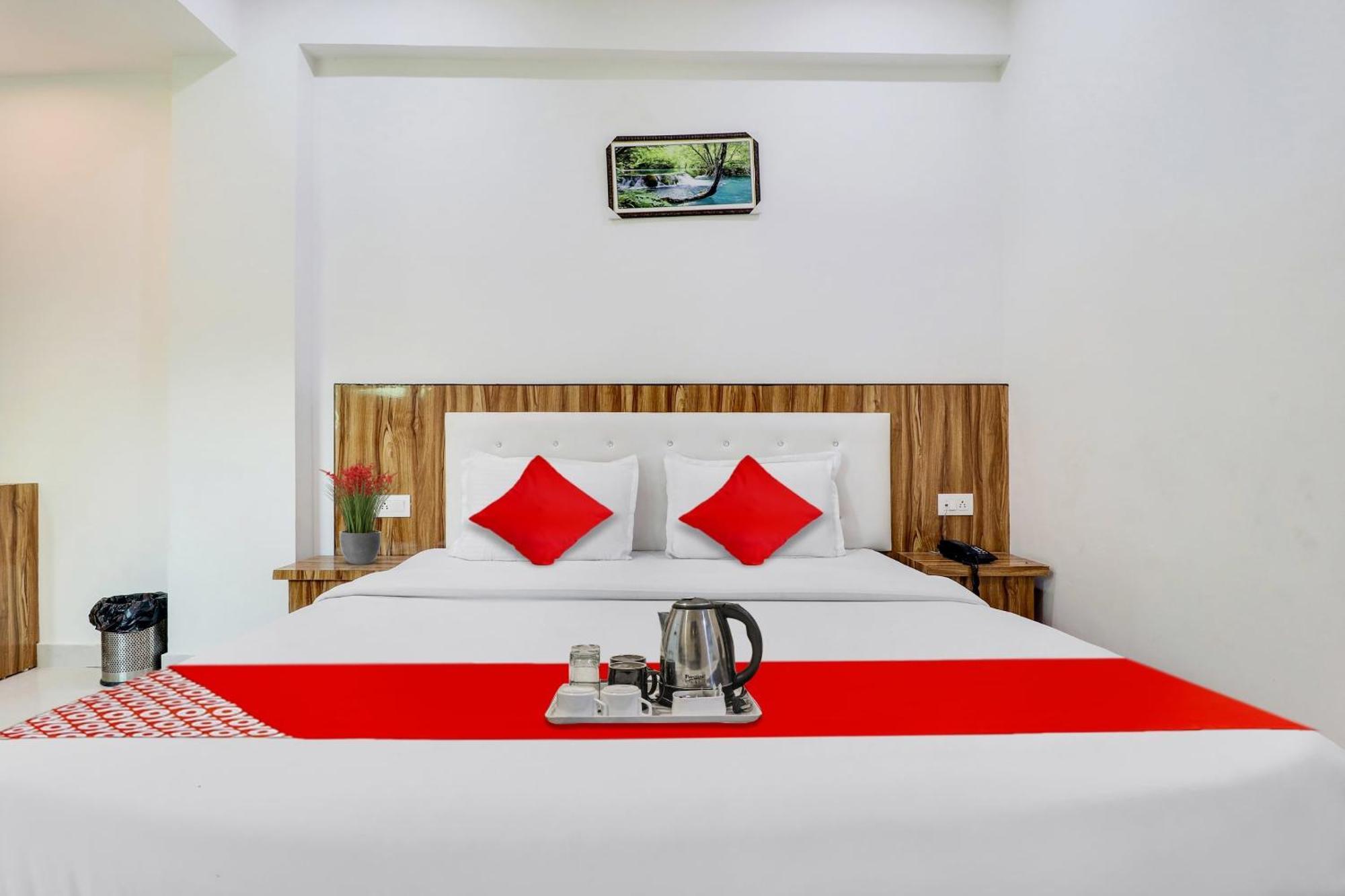 Hotel O La Plazo Haridwār Esterno foto