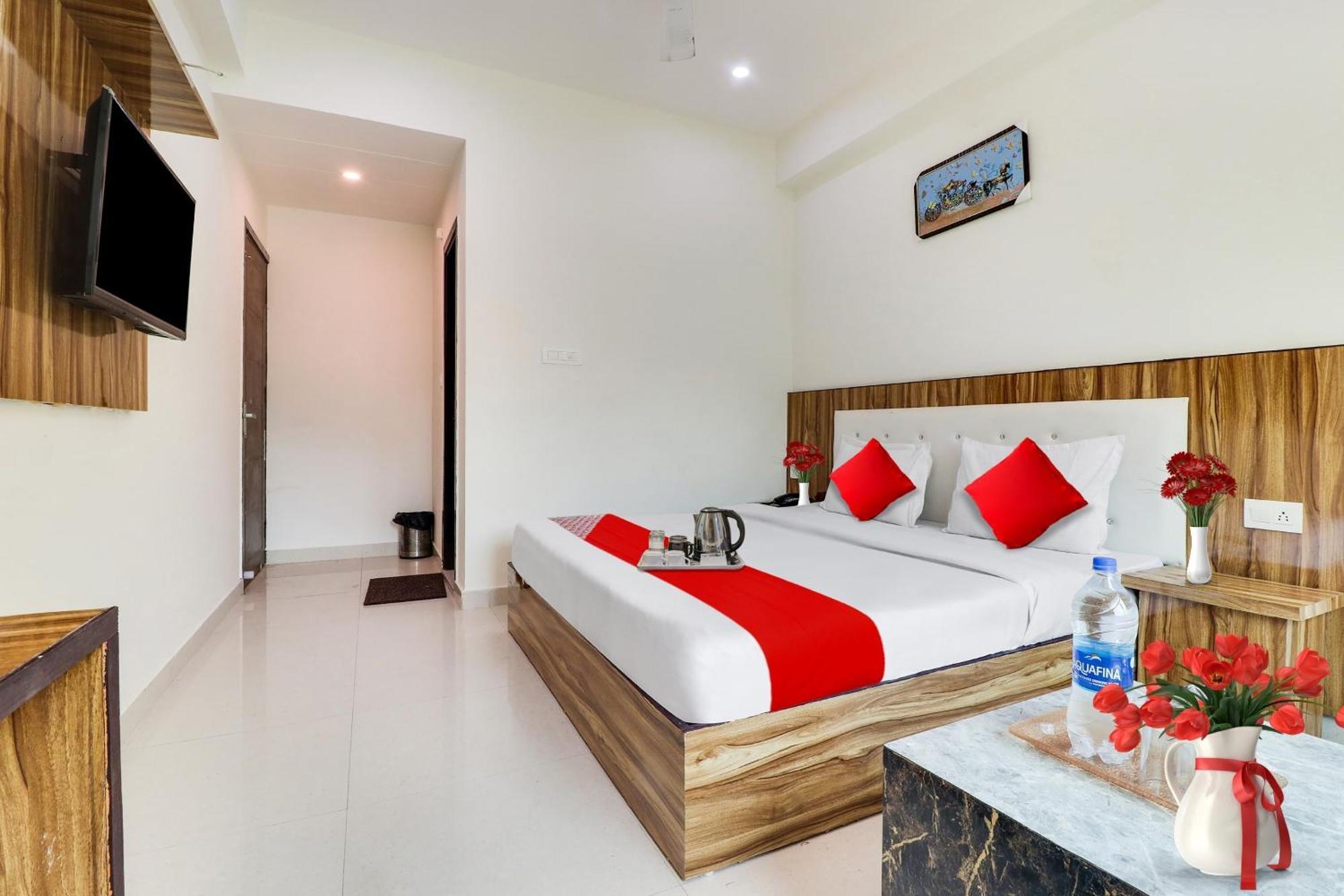 Hotel O La Plazo Haridwār Esterno foto